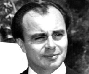 Prince Aly Khan Biography .
